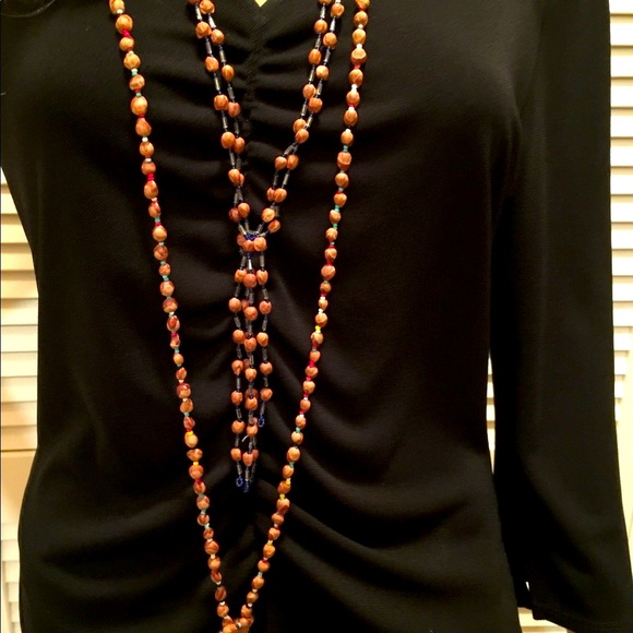 Beaded necklaces - Picture 2 of 2